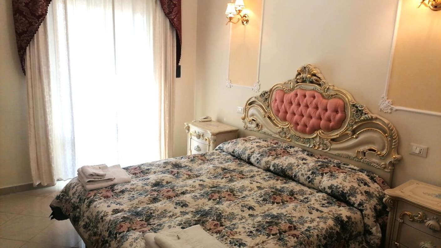 Colosseo Rooms Imperial ローマ エクステリア 写真